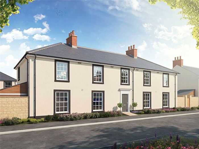 2 Bedroom Flat For Sale In Higher Newham Lane, Newham, Truro, Cornwa, TR1