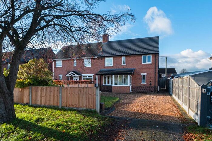 3 Bedroom Semi-Detached House For Sale In Weaverham Road, Sandiway, Northwich, CW8