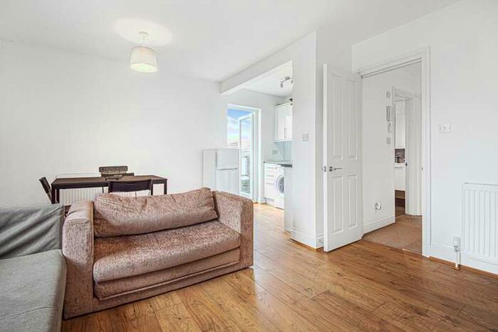 1 Bedroom Apartment To Rent In Sydney Road, Richmond, TW9