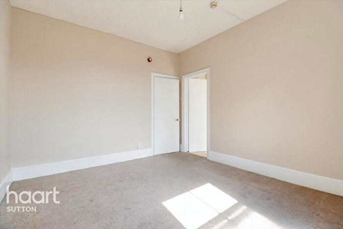 Studio To Rent In Cheam Road, Sutton, SM1