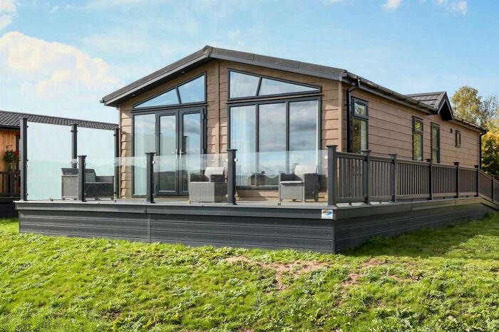 2 Bedroom Park Home For Sale In Lound Hall Estate, Bothamsall, Retford, DN22