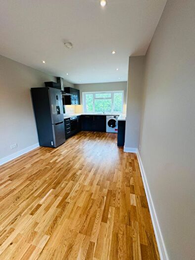 3 Bedroom Maisonette To Rent In Fernwood Avenue, Wembley, HA0