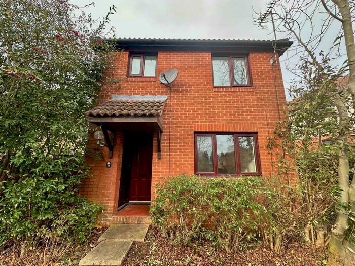 2 Bedroom Detached House To Rent In Vienna Grove, Blue Bridge, Milton Keynes, MK13