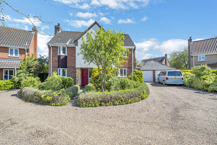 4 Bedroom Detached House For Sale In Wheatfields, Thurston, IP31