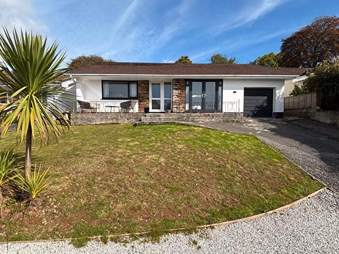 4 Bedroom Bungalow For Sale In Reeds Park, Lostwithiel, PL22