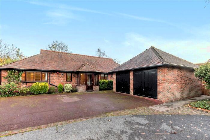 4 Bedroom Bungalow To Rent In Manor Farm, High Street, Farningham, DA4