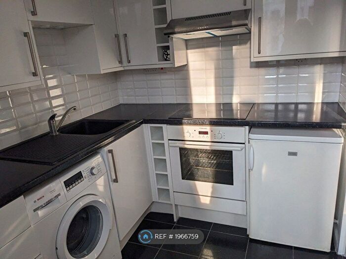 1 Bedroom Flat To Rent In Powis Square, London, W11
