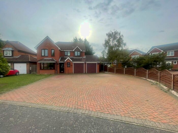 4 Bedroom Detached House To Rent In Fox Lea, IP5