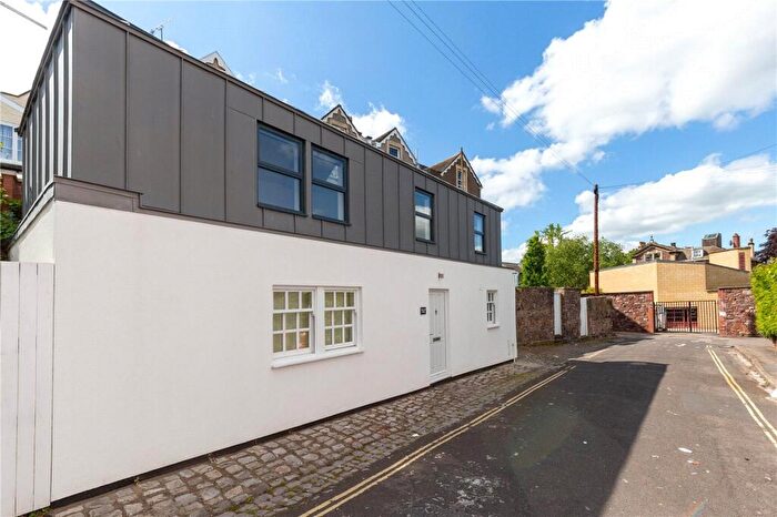 1 Bedroom Detached House For Sale In Highbury Villas, Kingsdown, Bristol, BS2