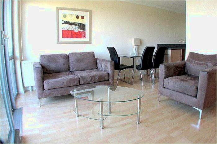 2 Bedroom Flat To Rent In Victoria Road, North Acton, W3