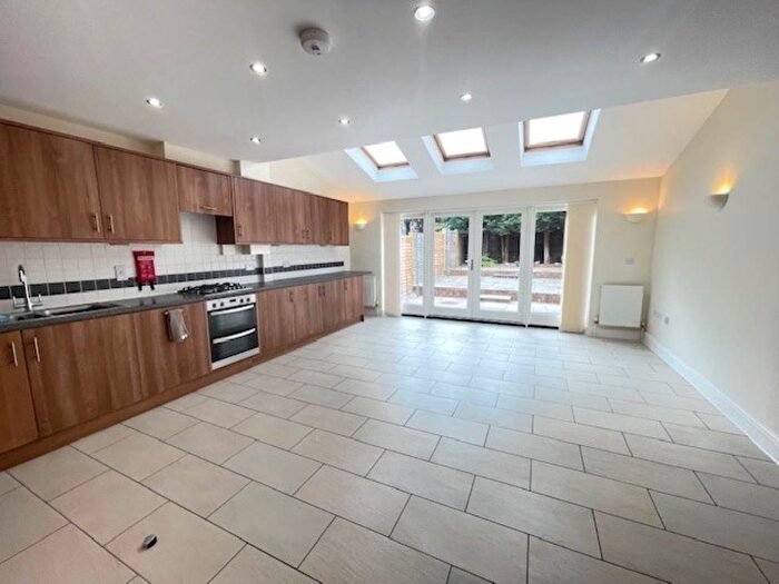 4 Bedroom Property To Rent In Rufford Gate, Bracknell, Berkshire, RG12