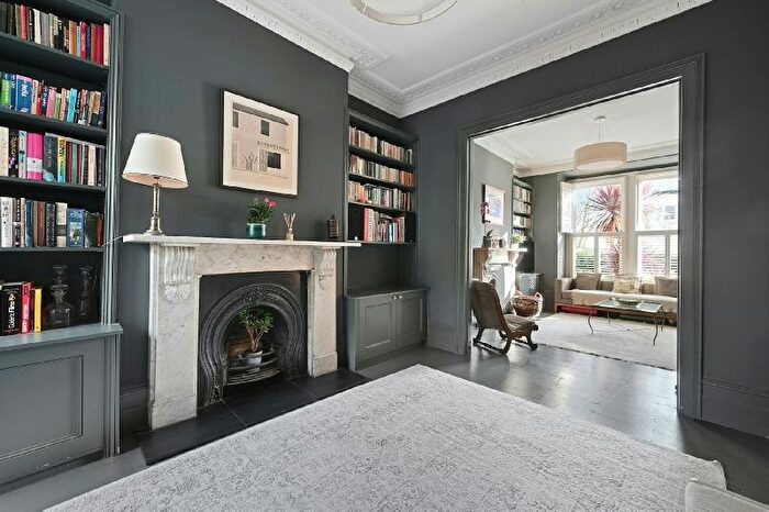 5 Bedroom Terraced House For Sale In Parolles Road, London, N19