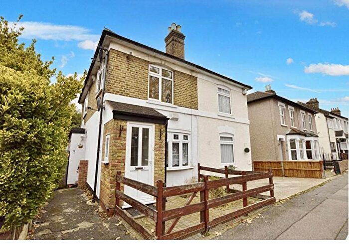 1 Bedroom Maisonette To Rent In Hainault Road, Romford, RM5