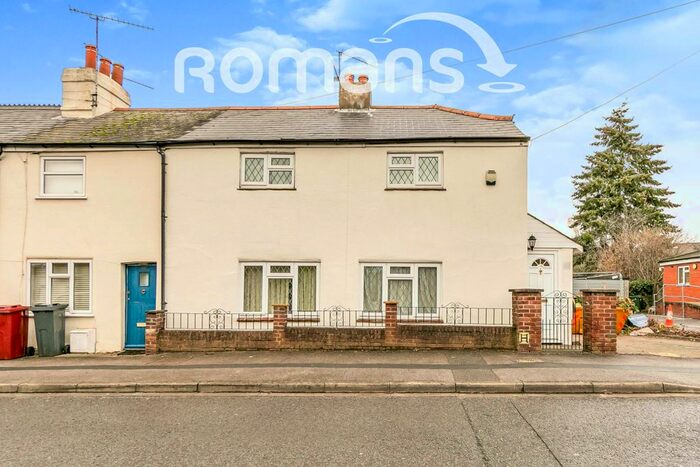 3 Bedroom End Of Terrace House To Rent In Chapel Hill, Tilehurst, Reading, RG31