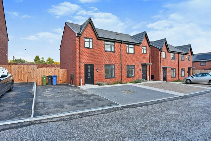 3 Bedroom Semi-Detached House To Rent In Guide Court, Audenshaw, Manchester, Greater Manchester, M34