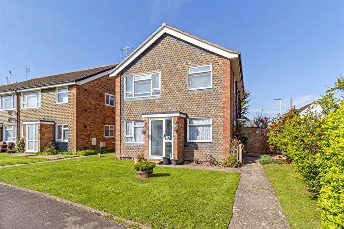 2 Bedroom Flat For Sale In Ophir Road, Worthing, BN11