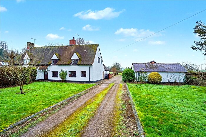 4 Bedroom Semi-Detached House For Sale In Lower Hartwell, Aylesbury, Buckinghamshire, HP17