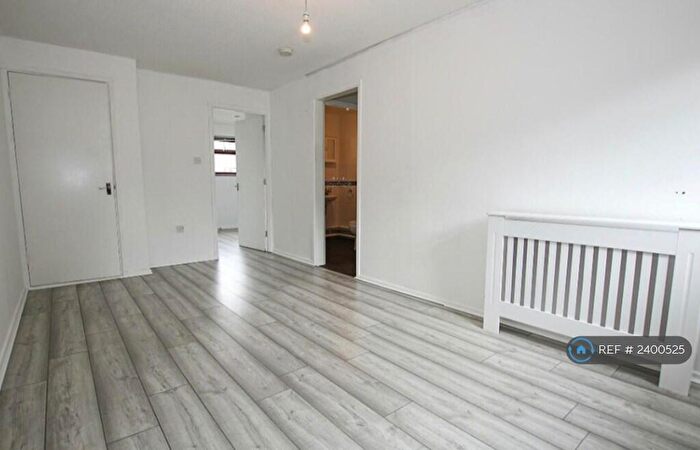 1 Bedroom Flat To Rent In Weston Way, Newmarket, CB8