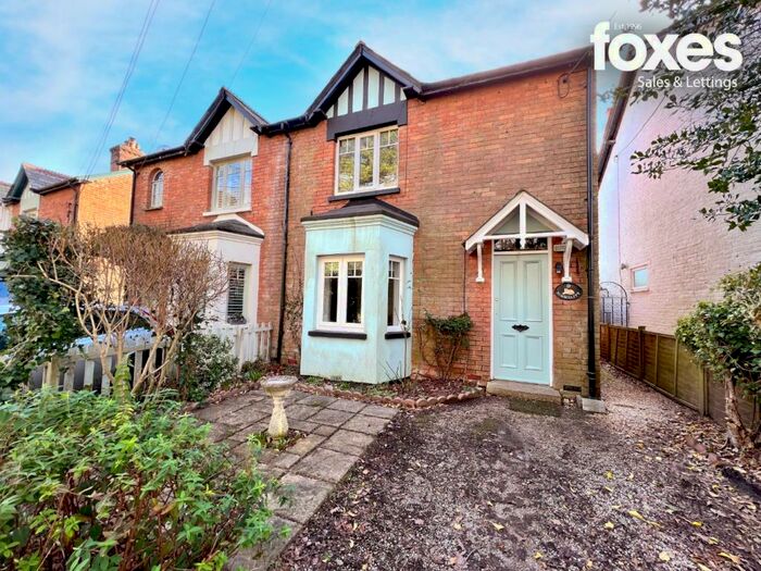 3 Bedroom Semi-Detached House To Rent In Greenhill Close, Wimborne, Dorset, BH21