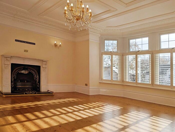 6 Bedroom House To Rent In Russell Hill, Purley, CR8