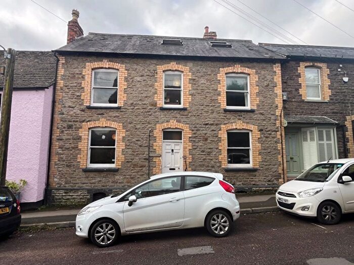 4 Bedroom Town House To Rent In Bradley Street, Wotton-Under-Edge, GL12