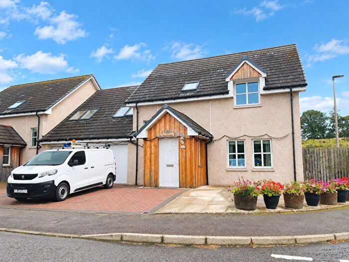 4 Bedroom Semi-Detached House For Sale In Whiterow Drive, Forres, IV36