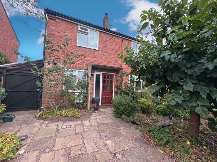 3 Bedroom End Of Terrace House To Rent In Malvern Walk, Worcester, WR2