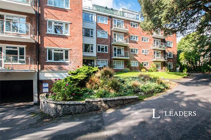 2 Bedroom Flat To Rent In The Chantry, Madeira Road, BH1