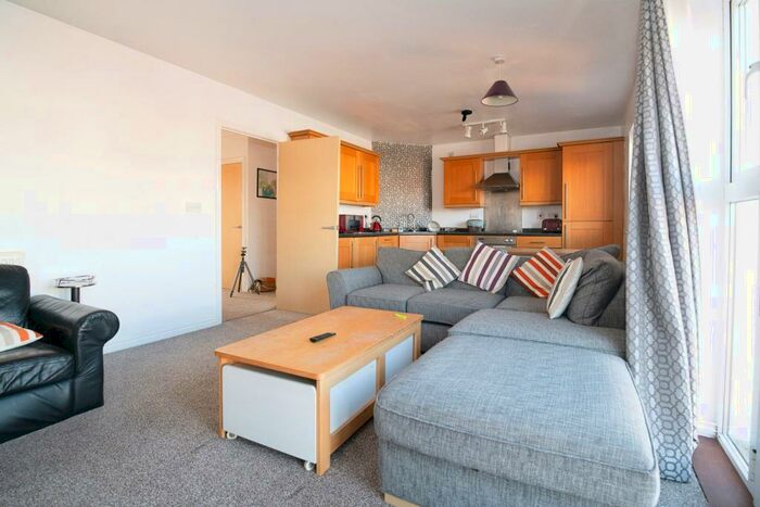 2 Bedroom Apartment To Rent In Burt Place, CF10