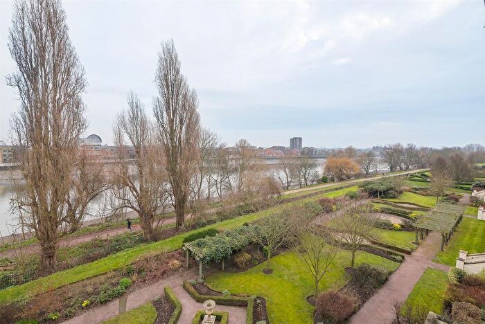 3 Bedroom Flat To Rent In Holst Mansions, Barnes, London, SW13