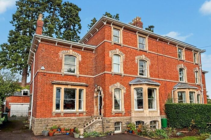 6 Bedroom Semi-Detached House For Sale In St. Margarets Road, Hereford, HR1