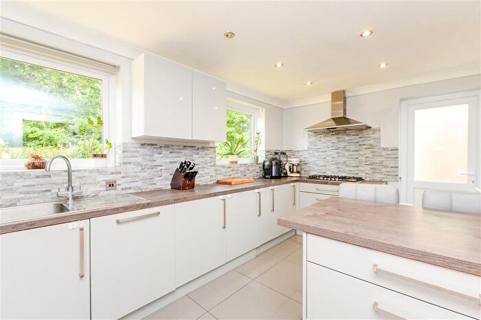 4 Bedroom Detached House For Sale In Lambsfrith Grove, Hempstead, Gillingham, Kent, ME7