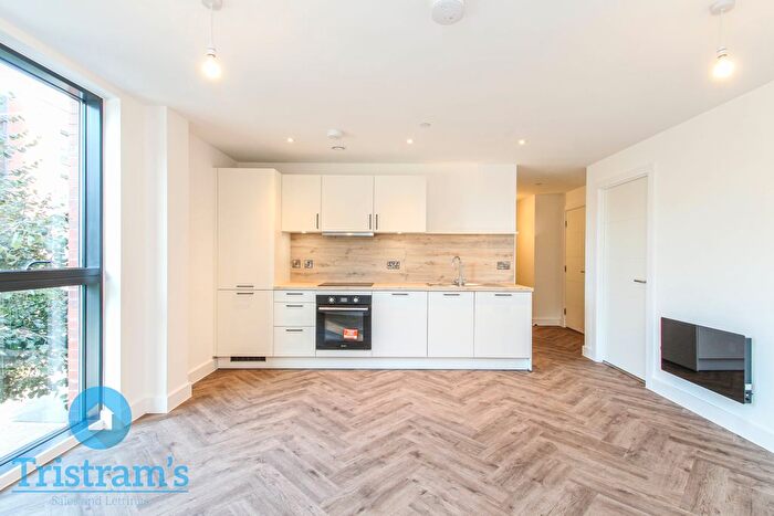 2 Bedroom Flat To Rent In Weavers House, Derby, DE1