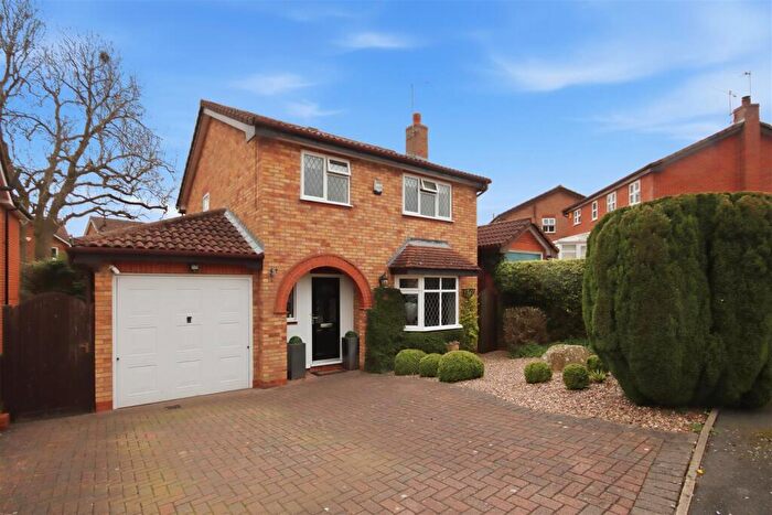 4 Bedroom Detached House For Sale In Sandstone Avenue, Walton, Chesterfield, S42