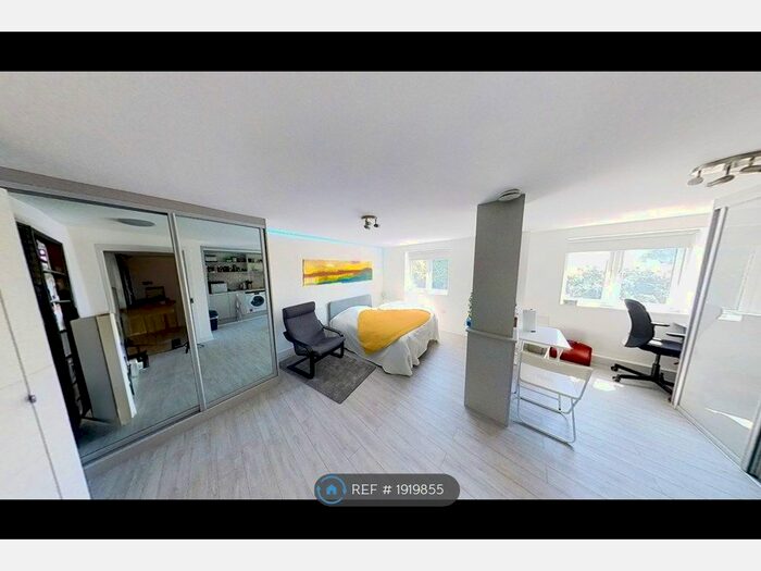 Studio To Rent In Short Lane, Staines-Upon-Thames, TW19