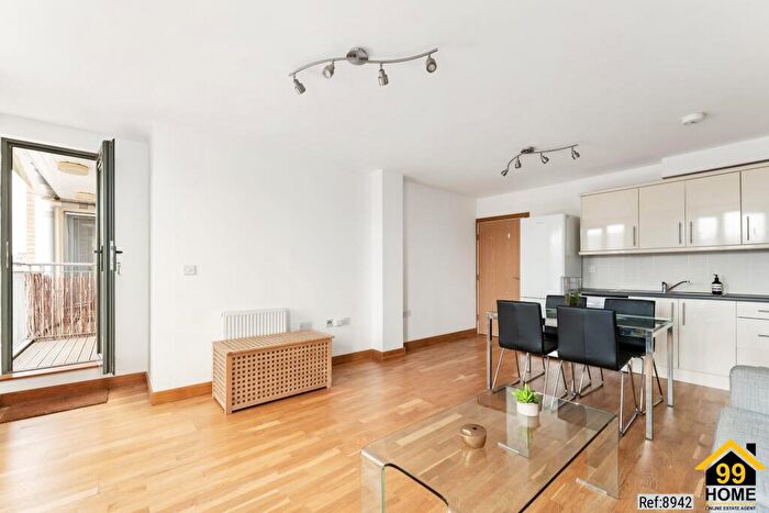 1 Bedroom Flat To Rent In Hanover Court, London, E8
