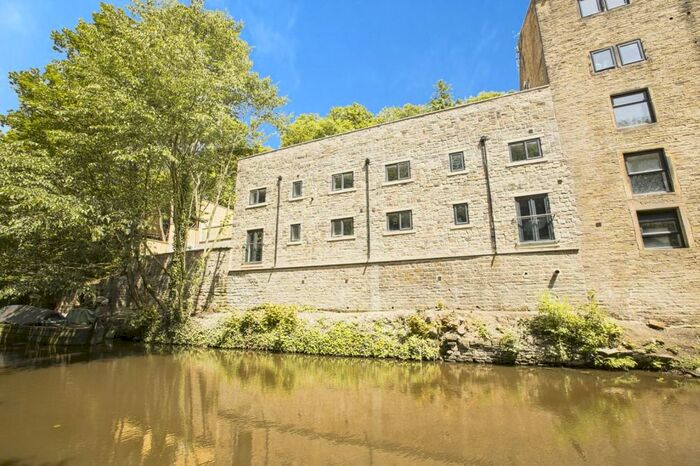 2 Bedroom Apartment To Rent In Ashworth House, Burnley Road, Luddendenfoot, Halifax, HX2