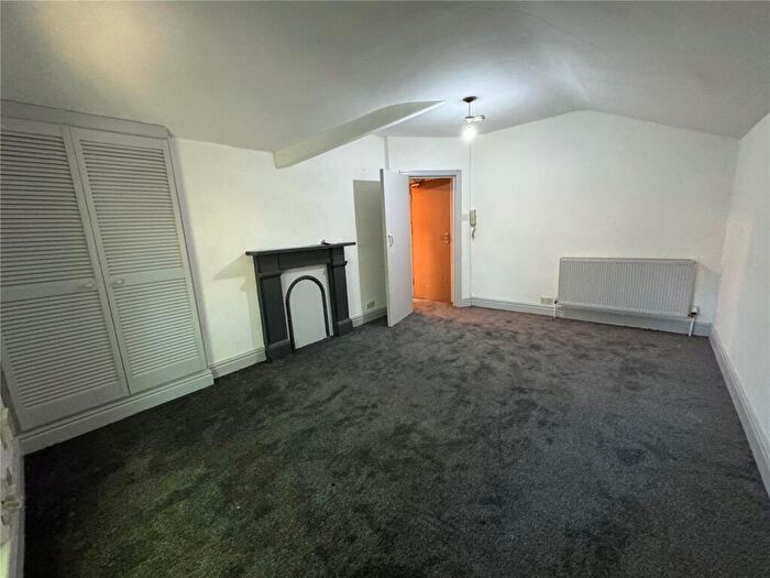 Apartment To Rent In South Drive, Liverpool, Merseyside, L15