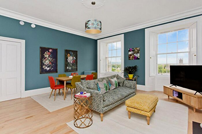 2 Bedroom Flat To Rent In , Great Stuart Street, Edinburgh, EH3