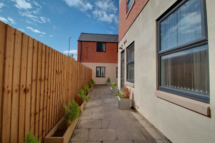 Studio To Rent In Braunstone Gate, Leicester, LE3