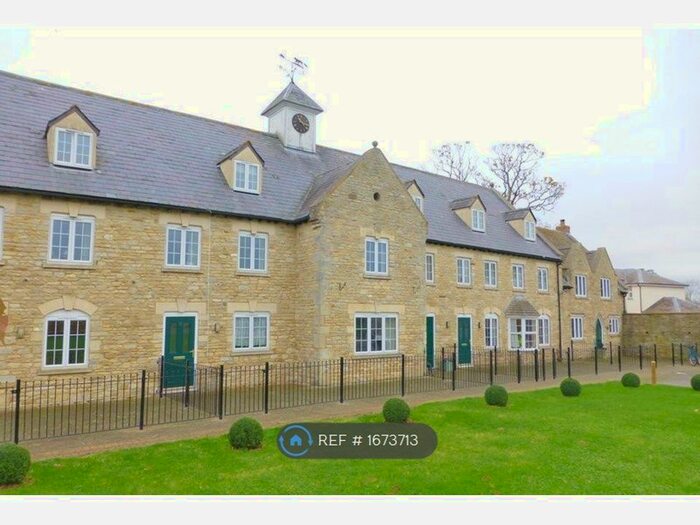 2 Bedroom Flat To Rent In Heathfield, Bletchingdon, Kidlington, OX5