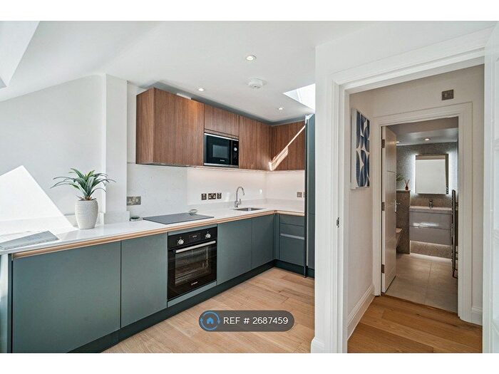 1 Bedroom Flat To Rent In Garratt Lane, London, SW18