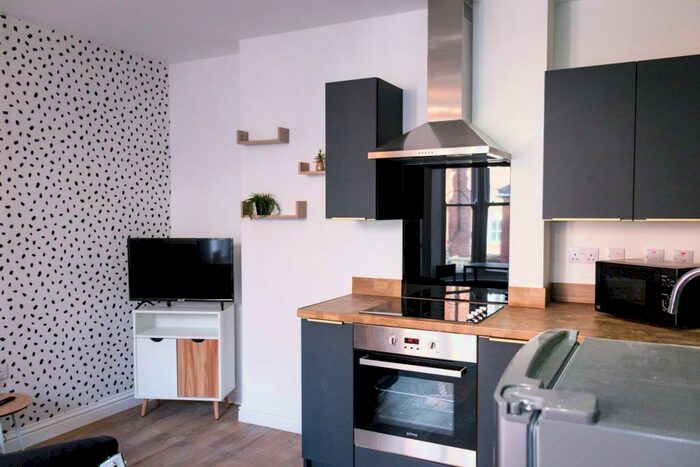 1 Bedroom Flat To Rent In Flat Bank Street, Lincoln, LN2