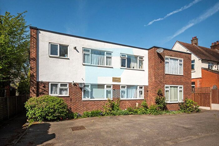 1 Bedroom Apartment For Sale In Llanberis Court, Hammers Lane, Mill Hill, London, NW7
