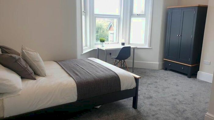 6 Bedroom Terraced House To Rent In Barrack Road, Exeter, EX2