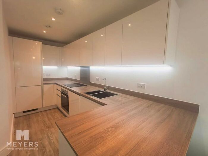 1 Bedroom Flat To Rent In B West Cliff Road, Bournemouth, BH2