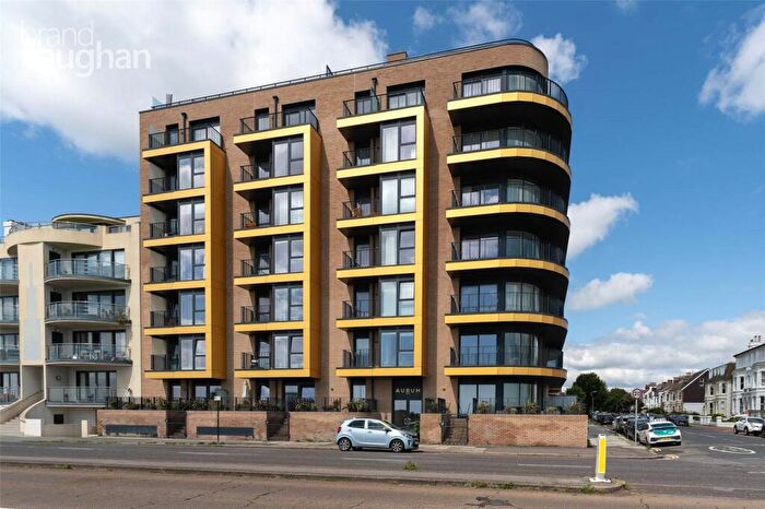 2 Bedroom Flat To Rent In Kingsway, Hove, East Sussex, BN3