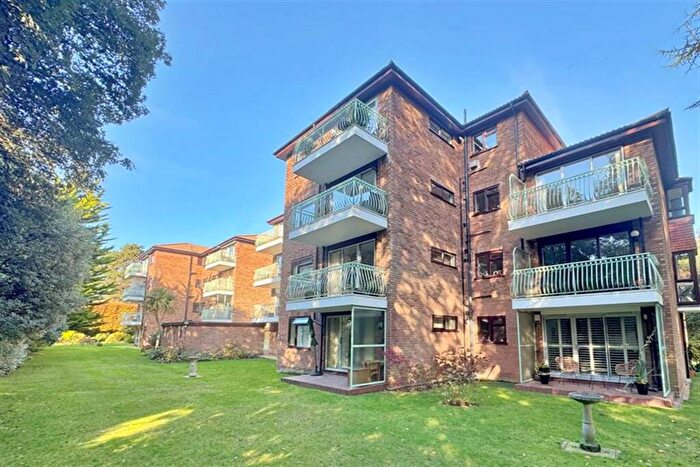 2 Bedroom Flat To Rent In West Cliff, BH2