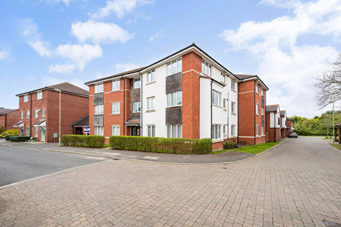 2 Bedroom Flat For Sale In Firecracker Drive, Locks Heath, Southampton, SO31