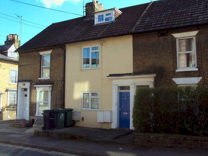 2 Bedroom Flat To Rent In Marsham Street, Maidstone, Kent, ME14